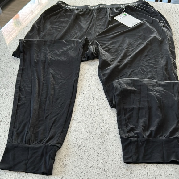 Men’s Calvin Klein lounge pants - Picture 4 of 7